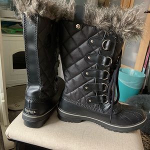 Sorel Boots Black  size 6